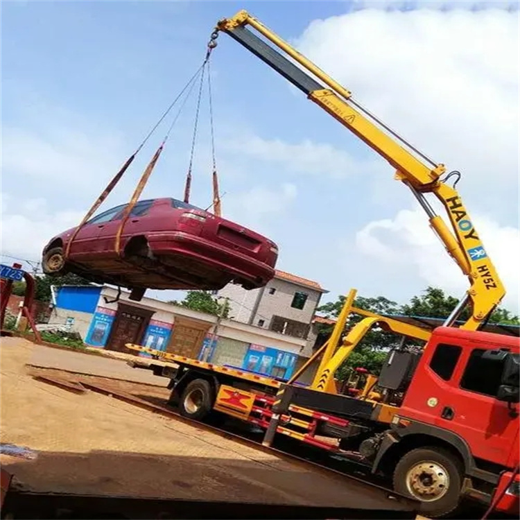 肥城吊车吊汽车的正确方法